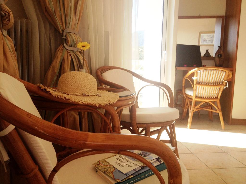 Souris Hotel Rovies Exterior foto